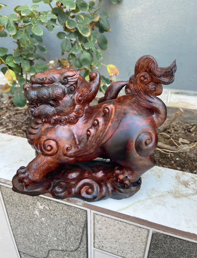 Giá và Phí Vận Chuyển Tượng tỳ hưu phong thuỷ gỗ hương Gia Lai